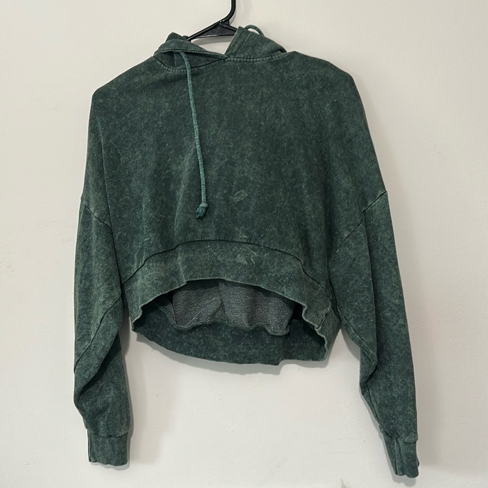 Green crop top